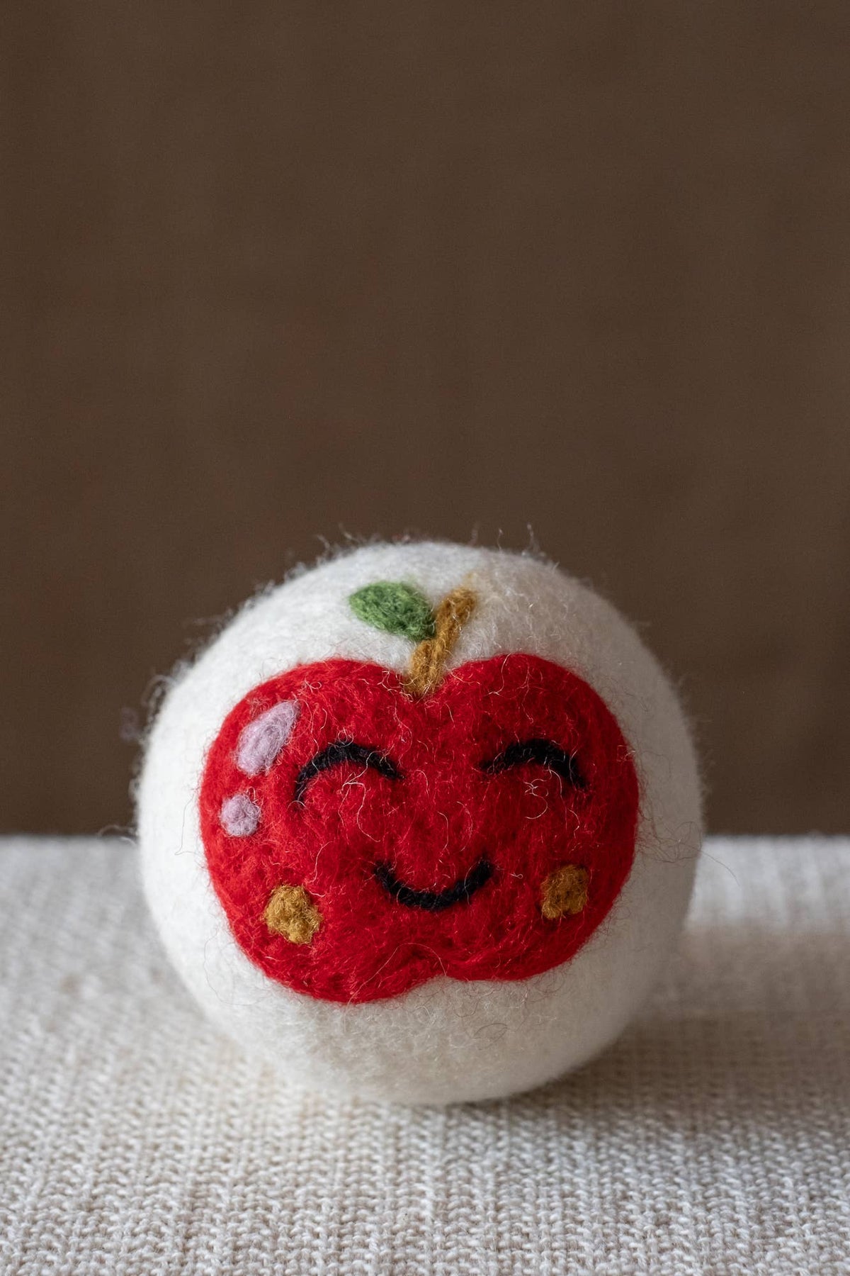 Single Choice – Dryer Balls Natural Wool Ethically Handmade: Red Apple