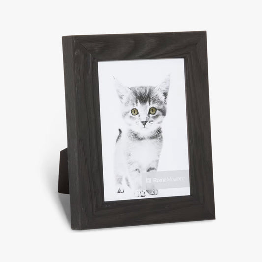 Display your photographs in a black frame that is a stunning combination of contemporary and traditional style. 