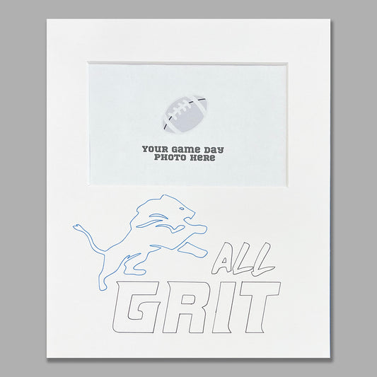 Show off your love for the Detroit Lions with this unique, custom mat board. Designed to hold a 6 x 4 inch photo, this archival piece is the perfect addition to any game day or tailgating display. 